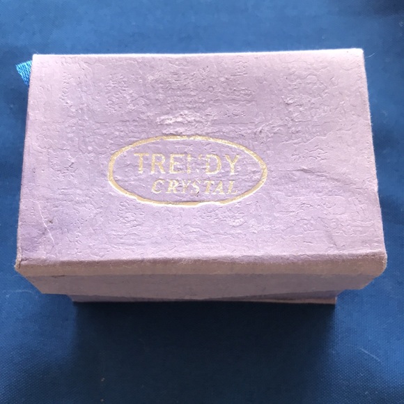 Crystal Glass Prism Tower - 3D Laser Etched - Female Bowler - Picture 8 of 12